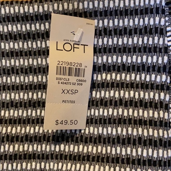 🎉HOST PICK 🎉 NWT Loft pencil skirt - Picture 3 of 3